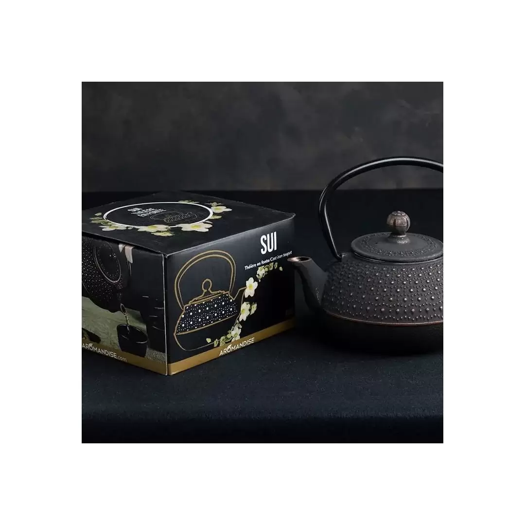 Théière en fonte Sui noire et dorée 0.8L – Aromandise