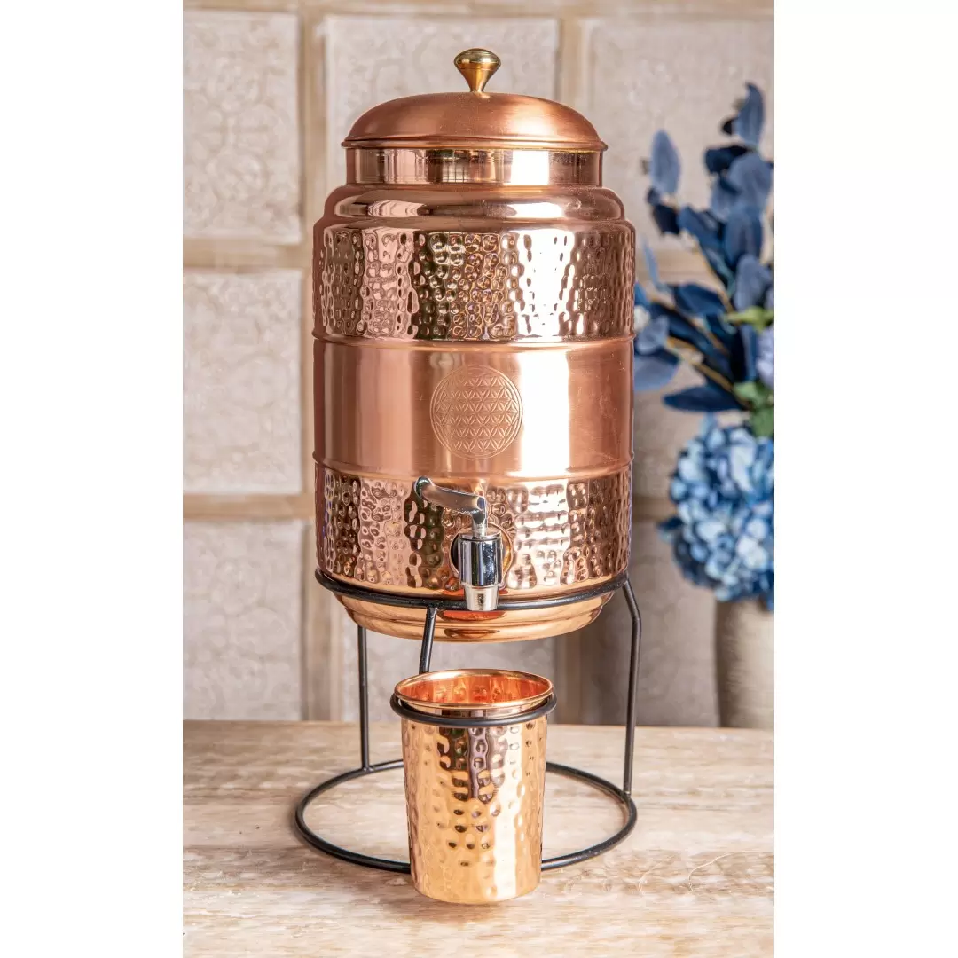 Fontaine en cuivre Fleur de Vie 5 L – avec gobelet assorti & pied en métal