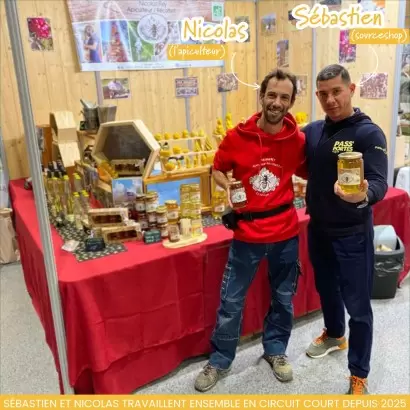 Sébastien de Source Shop et Nicolas (apiculteur récoltant bio) de la Ferme de Charmagat travaillent en circuit court depuis 2025