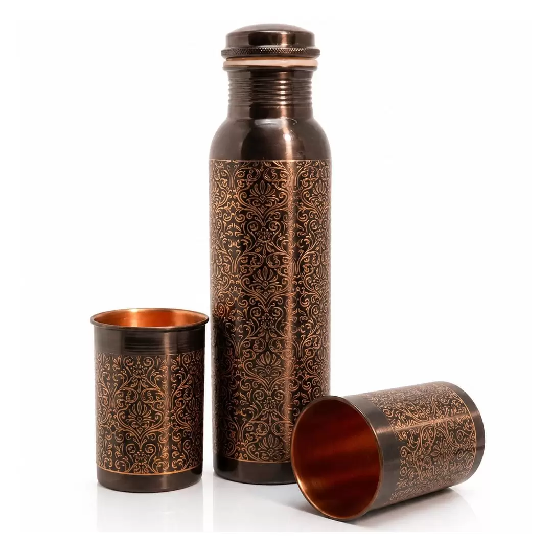 Coffret gourde cuivre antique floral 950ml + 2 verres – Ayurveda
