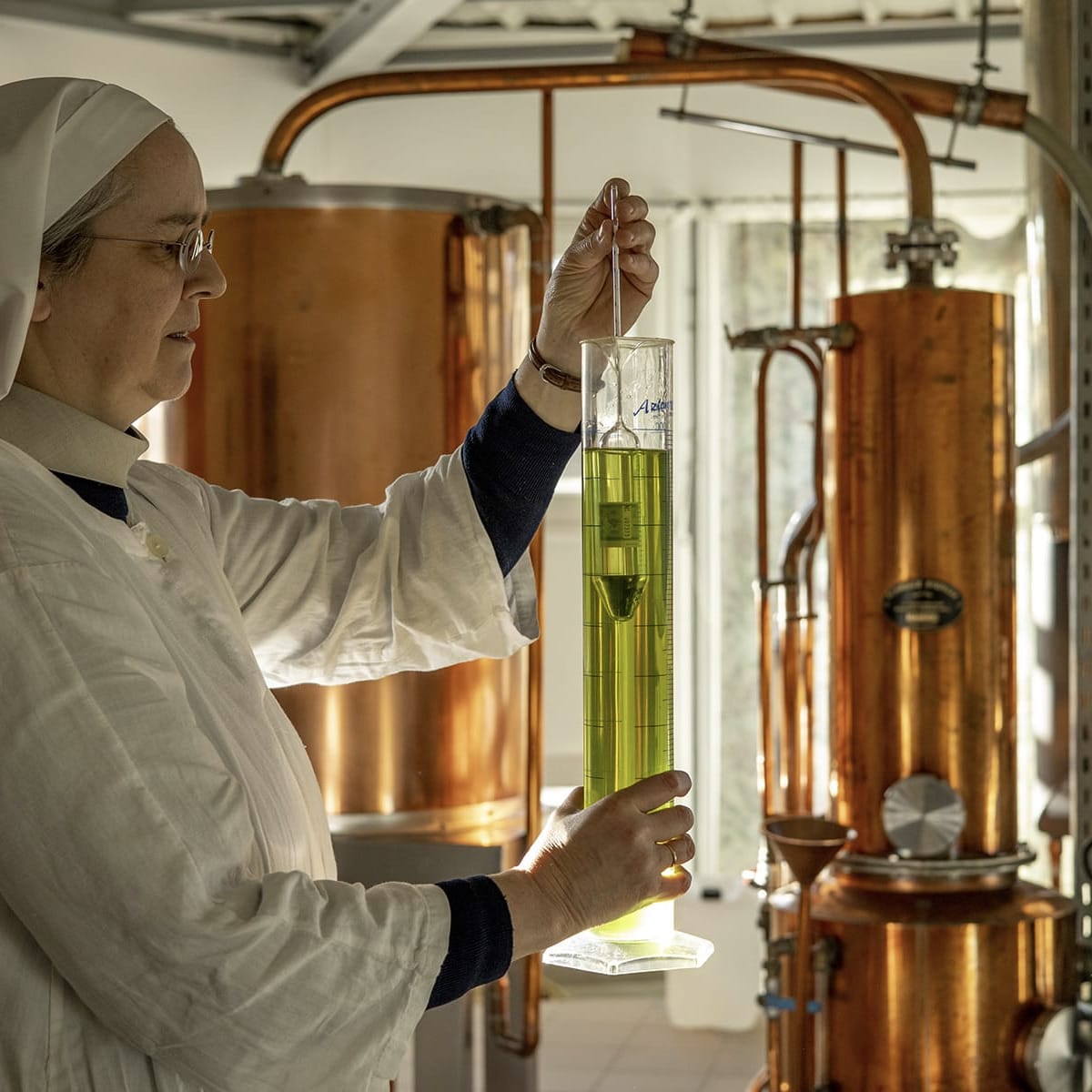 Artisanat monastique L'Eau d'Émeraude par le Monastère Notre Dame du Calvaire