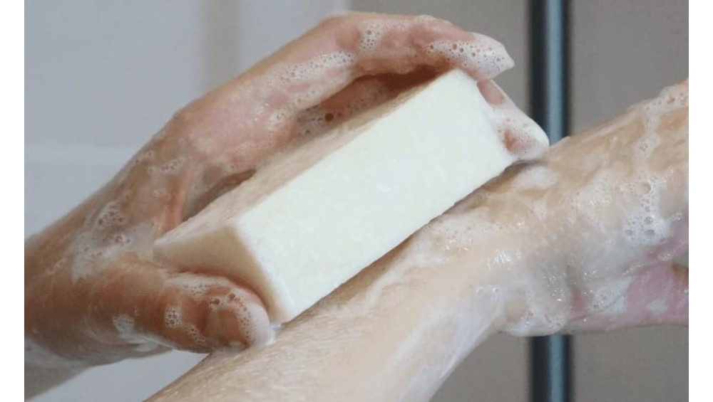Savon au lait de chèvre : un allié naturel contre l’eczéma