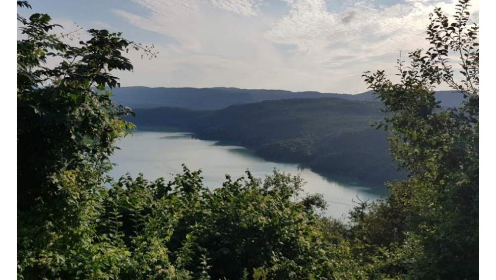 Que faire dans le Haut-Bugey et le Haut-Jura en été ? Notre guide des plus beaux endroits à découvrir