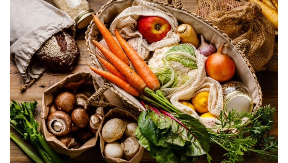 Comment Enlever les Pesticides de vos Fruits et Légumes : Astuces Naturelles